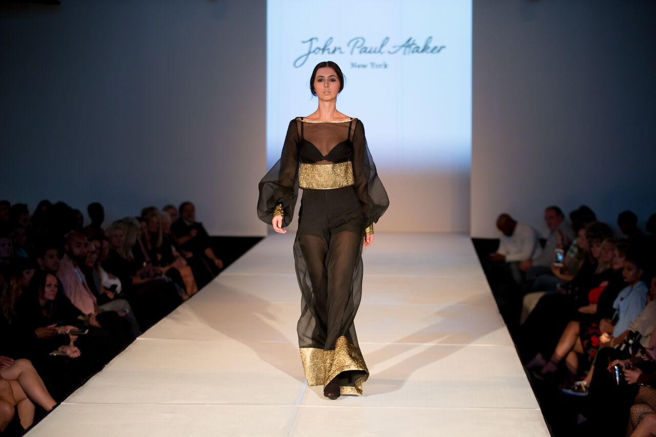 Vastraas Sponsored a Fashion Show of Radhey Motion Pictures.