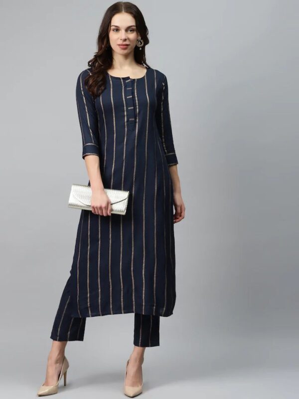 Vastraas Women Rayon printed kurti pant set