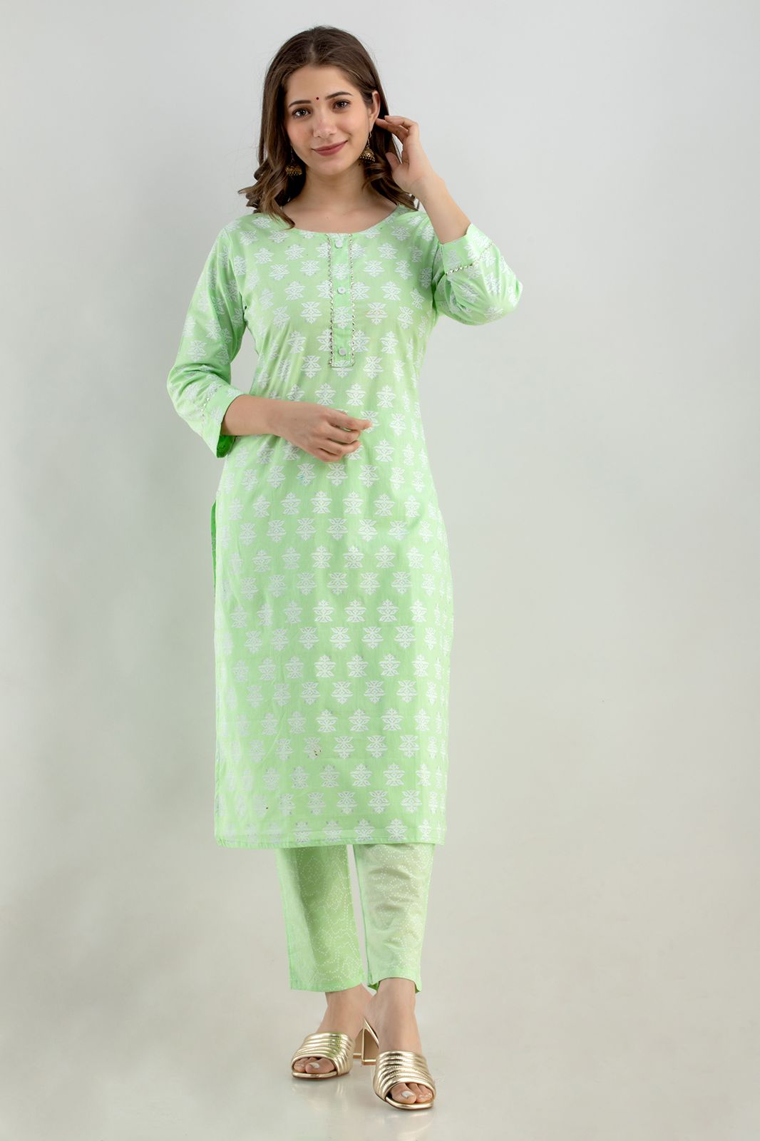 Vastraas Ladies cotton printed kurti pant set